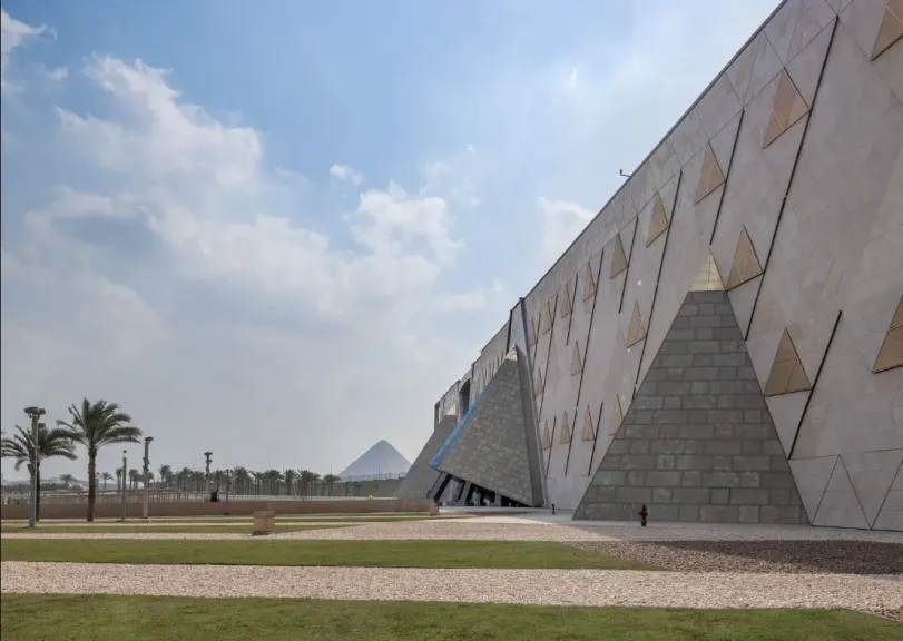 إدارة المتحف المصري الكبير ترصد ثلاثة مواقع إلكترونية مُزوَّرة لبيع تذاكر زيارة المتحف المصري الكبير