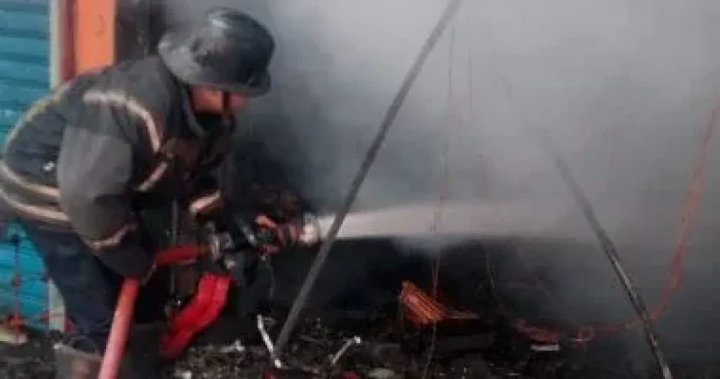 السيطرة على حريق بمحل بقالة بمركز طهطا فى سوهاج دون خسائر فى الأرواح