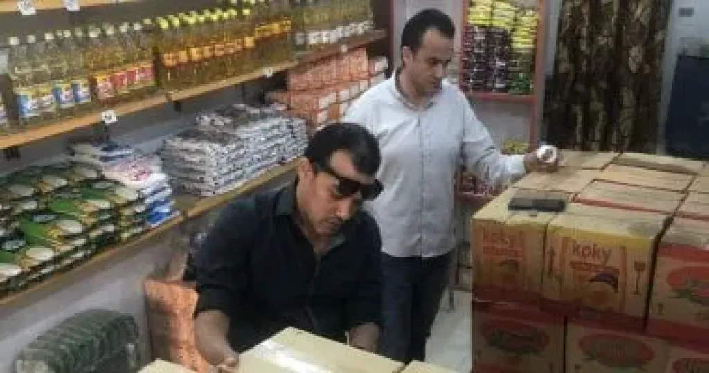 تموين الإسكندرية تضبط أحد المنافذ لتصرفه فى طن سكر و1500 زجاجة زيت