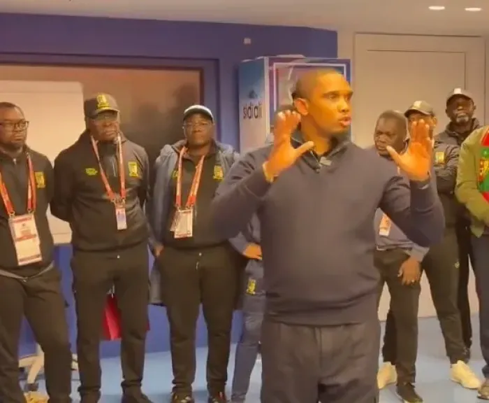 صامويل إيتو يشد أزر لاعبي الكاميرون بعد الخروج أمام المغرب: سنأخذ ثأرنا