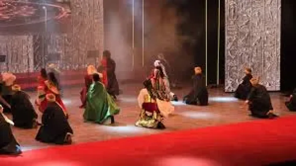 بالطبل والمزمار، افتتاح الدور الـ 16 من مهرجان المسرح العربي بدار الأوبرا