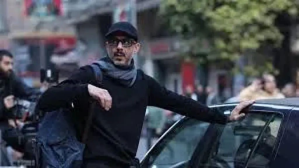 المتحدة تنشر لقطات من كواليس تصوير مسلسل ”أب ولكن”