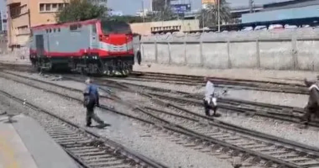 وزارة النقل تطلق نداءً للمواطنين للتصدي للسلوكيات الخاطئة بالسكك الحديدية
