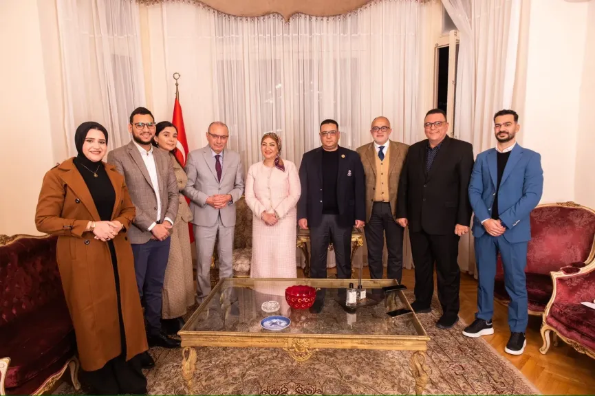 سفير تركيا يبحث سبل تعزيز التعاون السياحي مع مصر