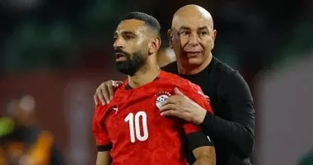 محمد صلاح مازحا: بعد تصريحات حسام حسن بقينا تلت أربع محترف فى منتخب مصر