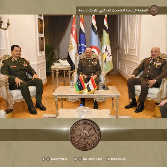 وزير الدفاع ورئيس الأركان يلتقيان نائب القائد العام للجيش الوطنى الليبى