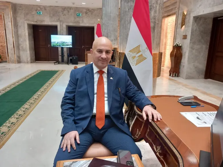 النواب الجدد يتسلمون كارنيه عضوية مجلس النواب