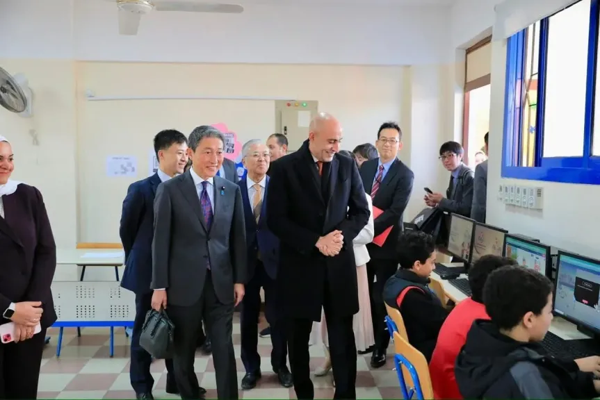وزير التربية والتعليم يصطحب وفدا من البرلمان الياباني في زيارة للمدرسة المصرية اليابانية بمدينة العبور