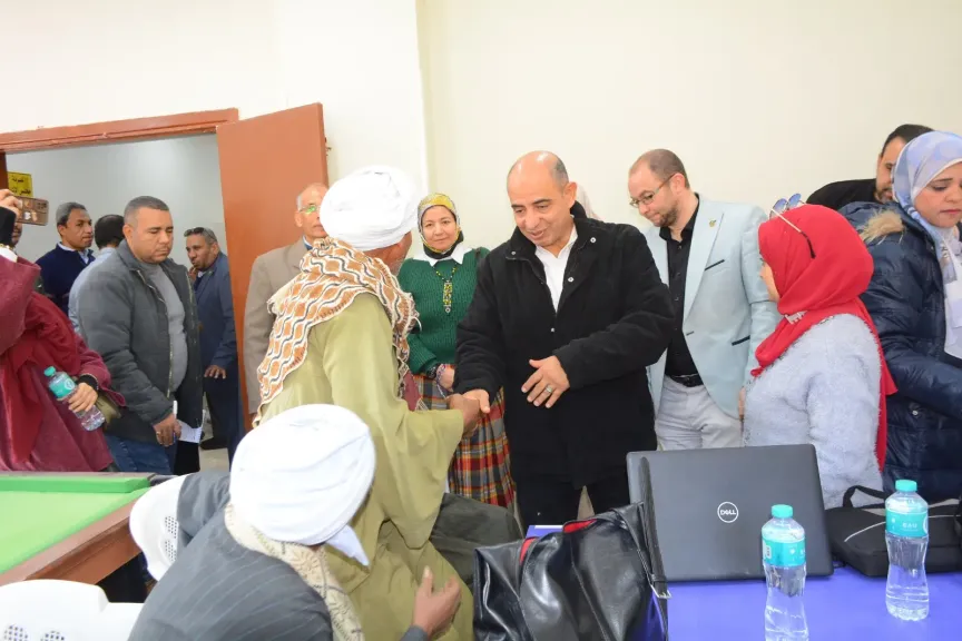 جامعة أسيوط تطلق قافلة تنموية شاملة لخدمة أهالي قرية بني زيد–الأكراد بمركز الفتح