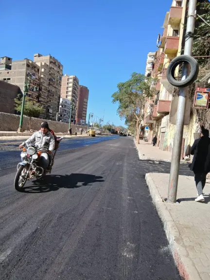 محافظ أسيوط: الانتهاء من مراحل متقدمة في رصف شارع الجلاء بحي شرق