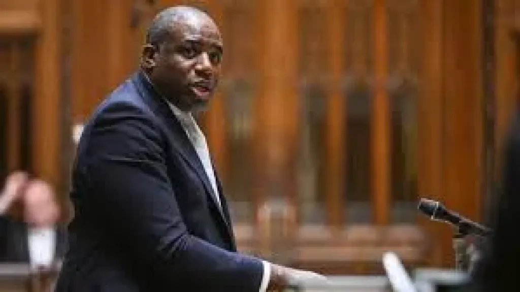 مسئول بريطاني بارز يكشف موقف نائب ترامب من تقنية «جروك» بعد جدل واسع