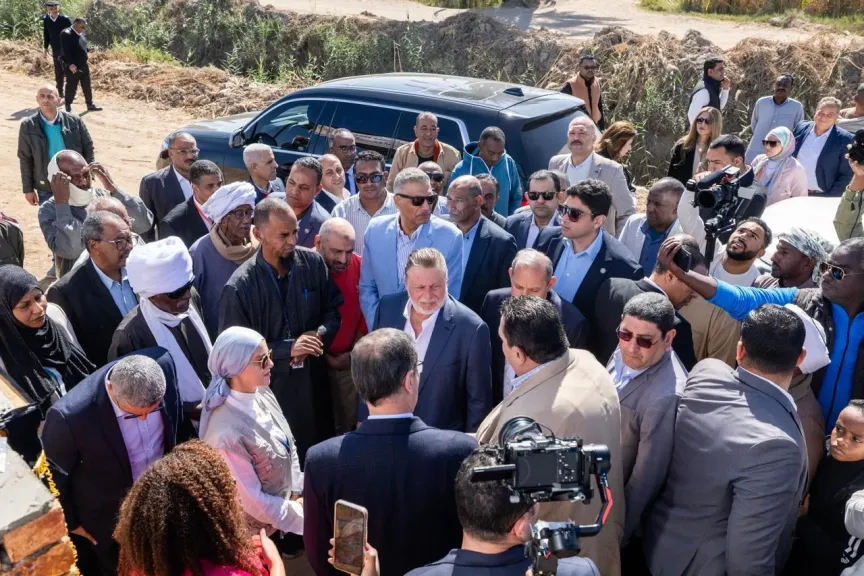 محافظ البنك المركزي ووزير الزراعة يتفقدان عدد من القرى المستفيدة من مشروع دعم صغار المزارعين بمحافظة أسوان