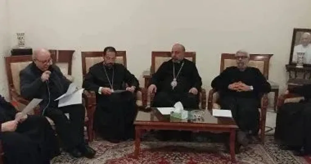 بطريرك الأقباط الكاثوليك يلتقي كهنة الإسكندرية ويهنئهم بالأعياد المجيدة