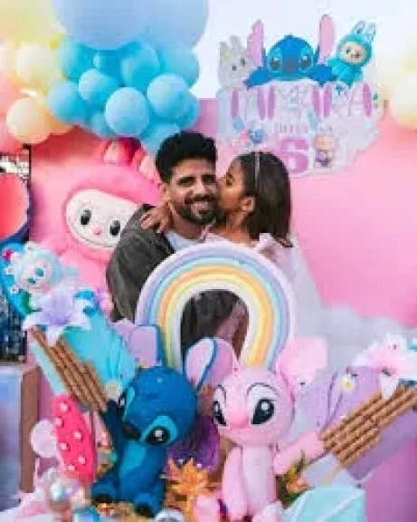 حمدي الميرغني يحتفل بعيد ميلاد ابنته ”تمارا”