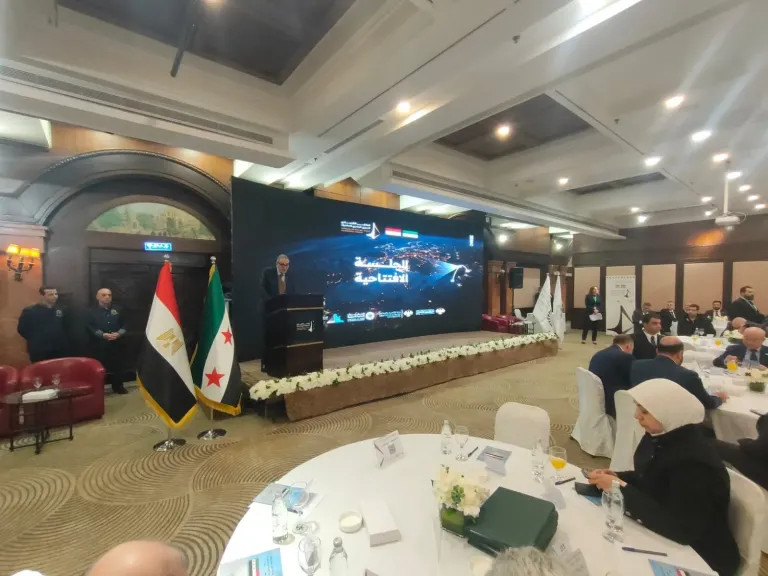 الوكيل من دمشق: مصر تضع خبراتها كاملة لدعم إعادة إعمار سوريا