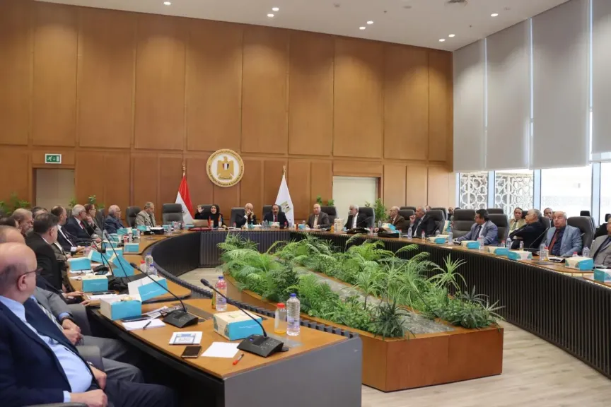 لجنة قطاع الدراسات الهندسية تستعرض تطوير التعليم الهندسي باستخدام الذكاء الاصطناعي