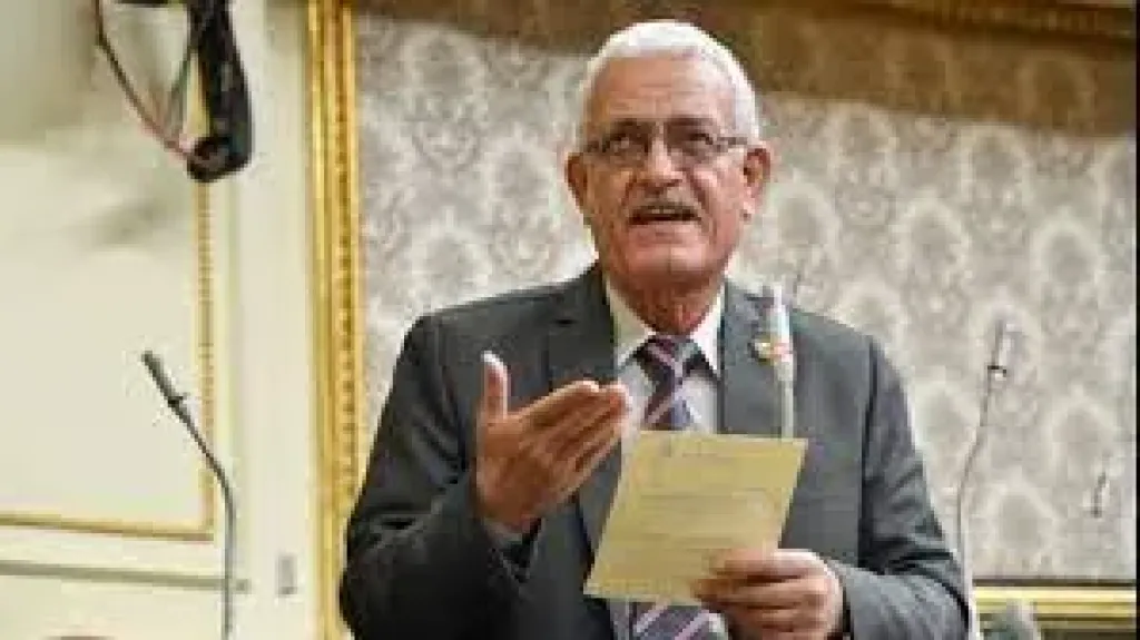 النائب عاطف المغاورى يؤدى اليمين الدستورية فى أولى جلسات النواب