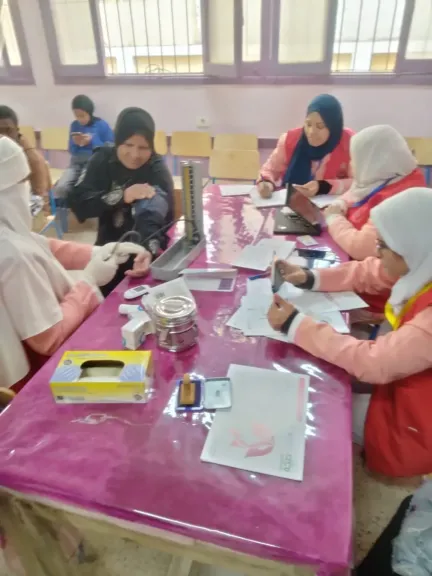 جانب من متابعه 