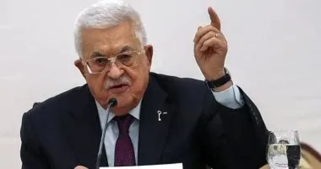 الرئيس الفلسطيني يجرى فحوصات طبية في مستشفى برام الله