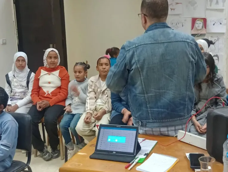 لقاءات توعوية وورش فنية لأبناء أبو رماد والشلاتين في رابع أيام القافلة الثقافية بالبحر الأحمر |صور