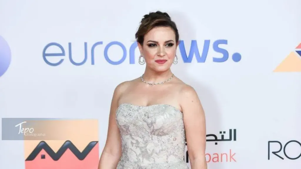 فريق مسلسل ”حكاية نرجس” يواصل تصوير مشاهد جديدة في مستشفى العجوزة