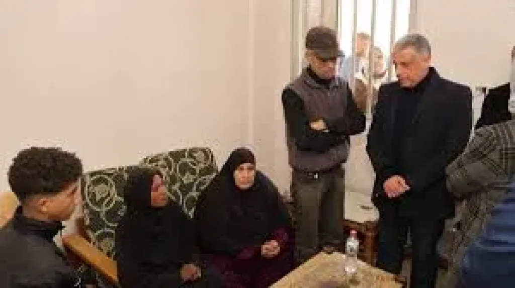 محافظ الإسماعيلية يوجه باستضافة أسرة في قرية سياحية عقب احتراق منزلهم