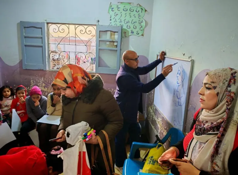 ورش فنية ولقاءات توعوية في فعاليات قصور الثقافة بقرية نزلة العمودين بالمنيا |صور