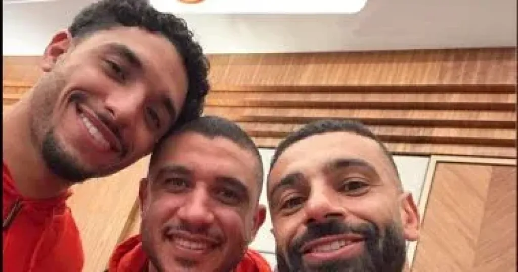 محمد صلاح يقود جلسة بين اللاعبين الكبار بمنتخب مصر قبل مواجهة السنغال