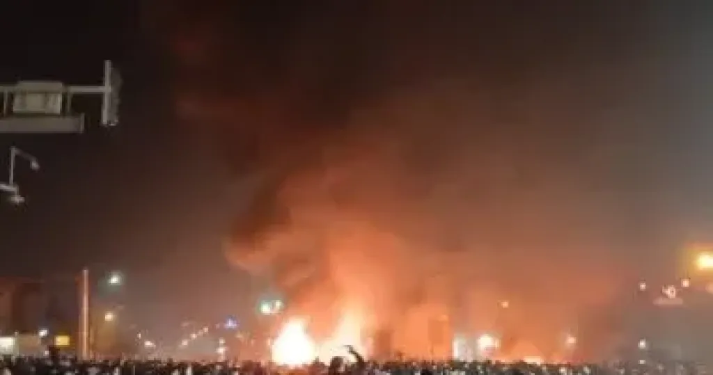 فرنسا تستدعى سفير إيران على خلفية المظاهرات الاحتجاجات