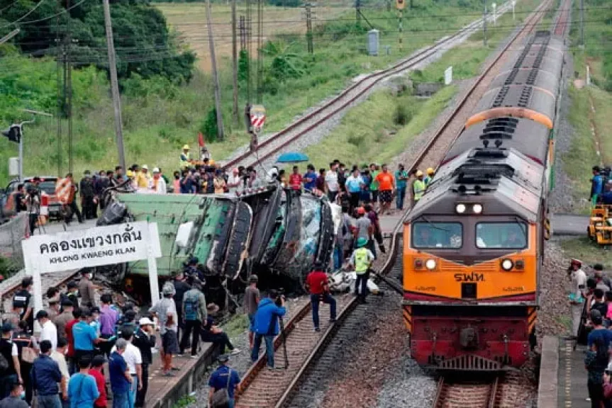 مصرع 22 شخصاً وإصابة 30 بحادث قطار فى تايلاند