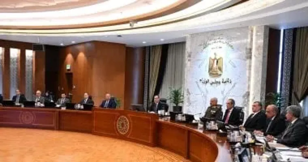 مجلس الوزراء يوافق على تخصيص قطعة أرض لتطوير مطار العريش