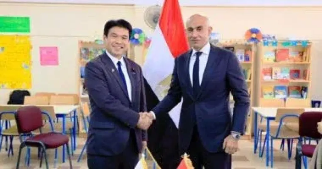 وزير التعليم الياباني يشيد بمستوى طلاب المدارس المصرية اليابانية