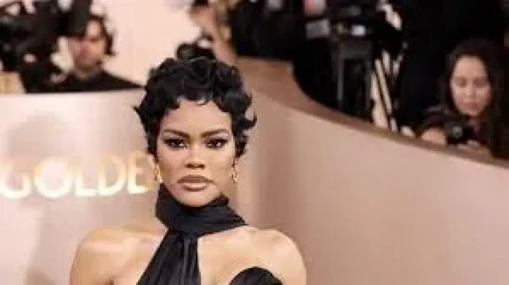 تيانا تايلور تتلقى باقة زهور من بيونسيه بعد فوزها في جولدن جلوب