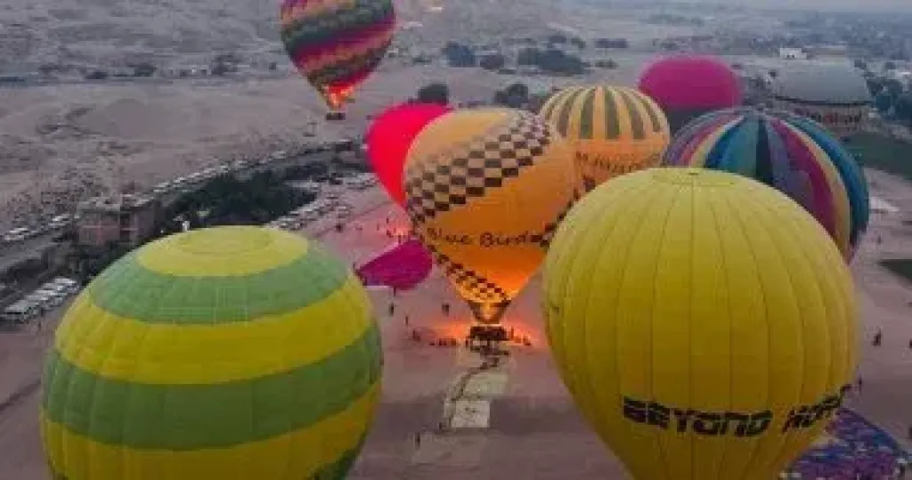 إلغاء رحلات البالون الطائر بالأقصر بسبب سوء الأحوال الجوية
