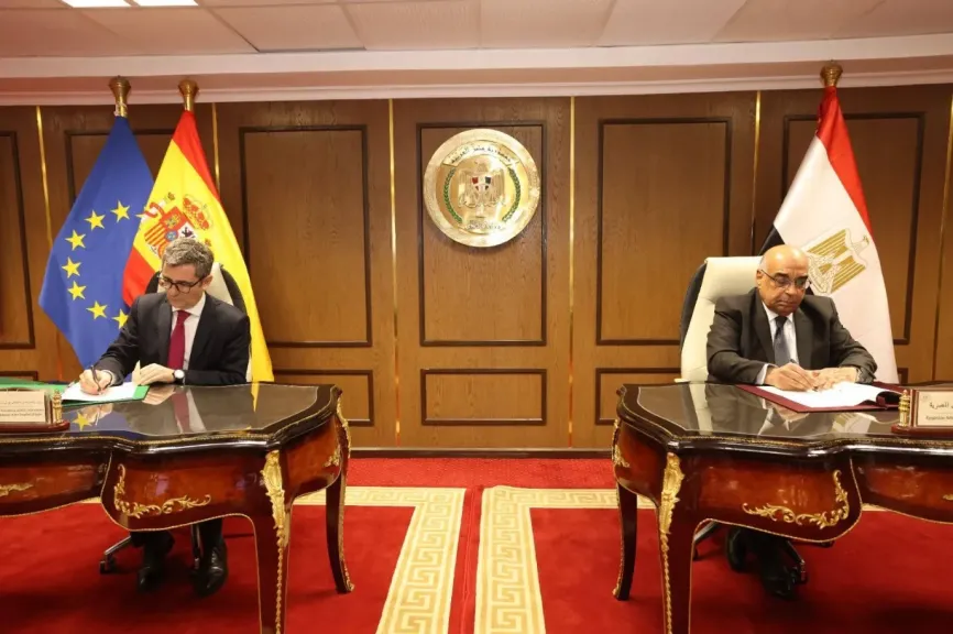 وزير العدل يوقع اتفاقيتين للمساعدة القضائية وتسليم المجرمين مع نظيره الإسباني