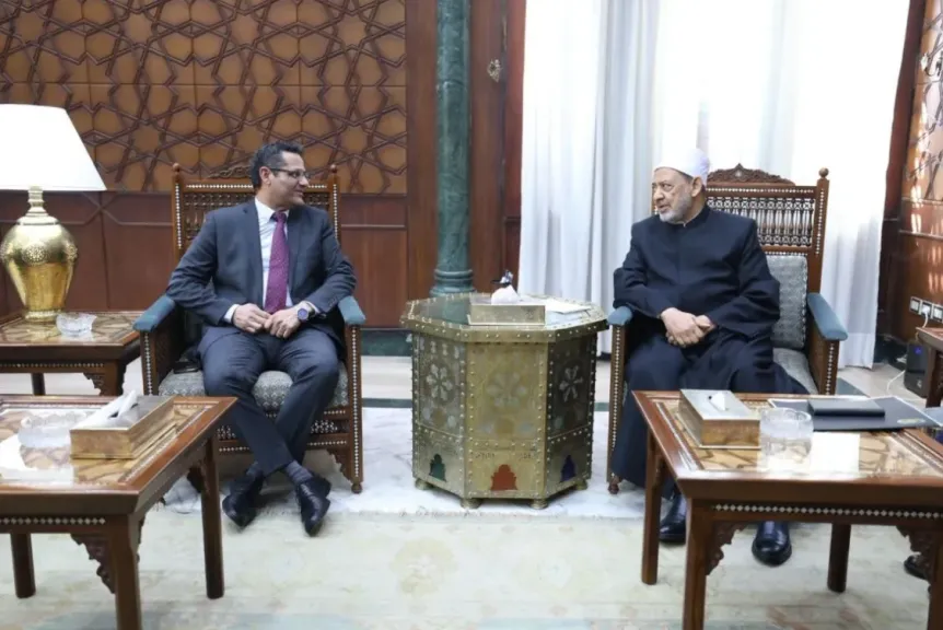 وفد من الصحفيين يزور الأزهر الشريف لتقديم التهنئة بمناسبة  ثمانينية الإمام الأكبر |صور