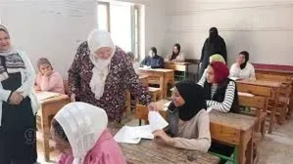 تعليم البحر الأحمر يشكل غرفة عمليات رئيسية لمتابعة سير امتحانات الشهادة الإعدادية