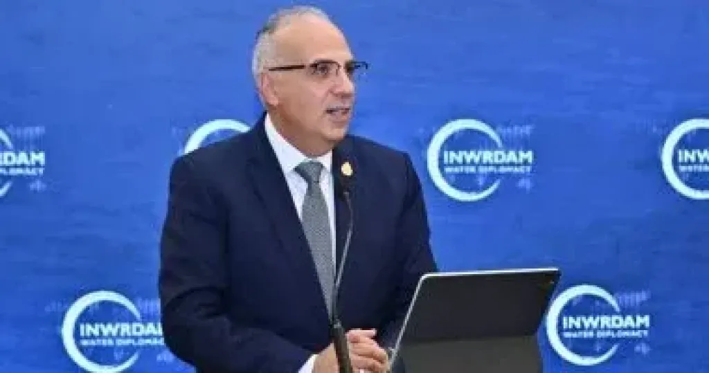 وزير الرى: دورات تدريبية للاستفادة من ورد النيل لسيدات برنامج تكافل وكرامة