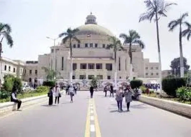 فصل طلاب ورسوب آخرين بجامعة القاهرة لمخالفتهم القيم والأعراف الجامعية