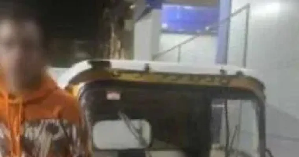 مشادة داخل محطة وقود تنتهي بإشعال النيران وسرعة السيطرة على الموقف