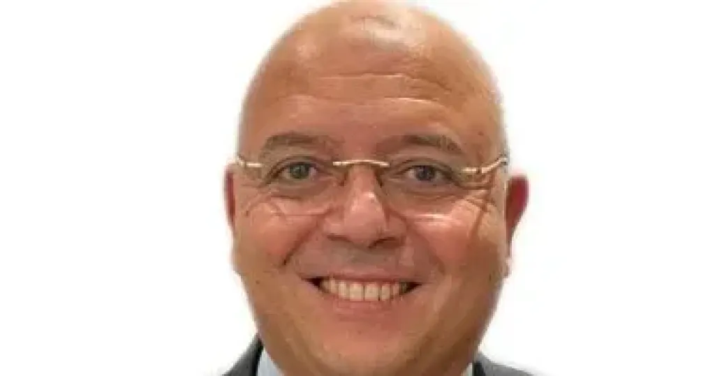 رئيس هيئة النفل العام بالقاهرة يقدم شرحا لمنظومة الدفع الإلكتروني