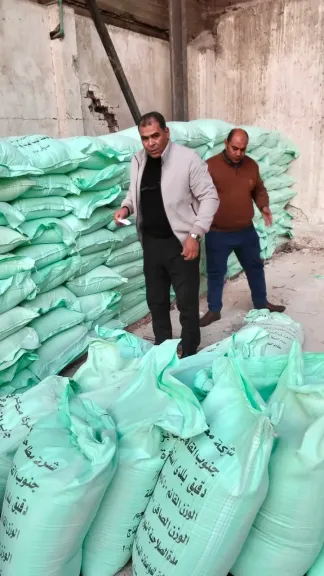 تموين القاهرة تضبط كميات كبيرة من السلع المخالفة وتحرر 166 مخالفة