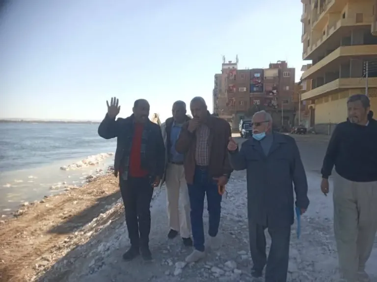 محافظ أسيوط: تطوير شامل لواجهة أبوتيج النيلية لتأمين الكورنيش وإقامة ممشى سياحي