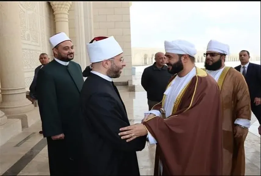 وزير الأوقاف يستقبل الوزير العُماني بمسجد مصر الكبير