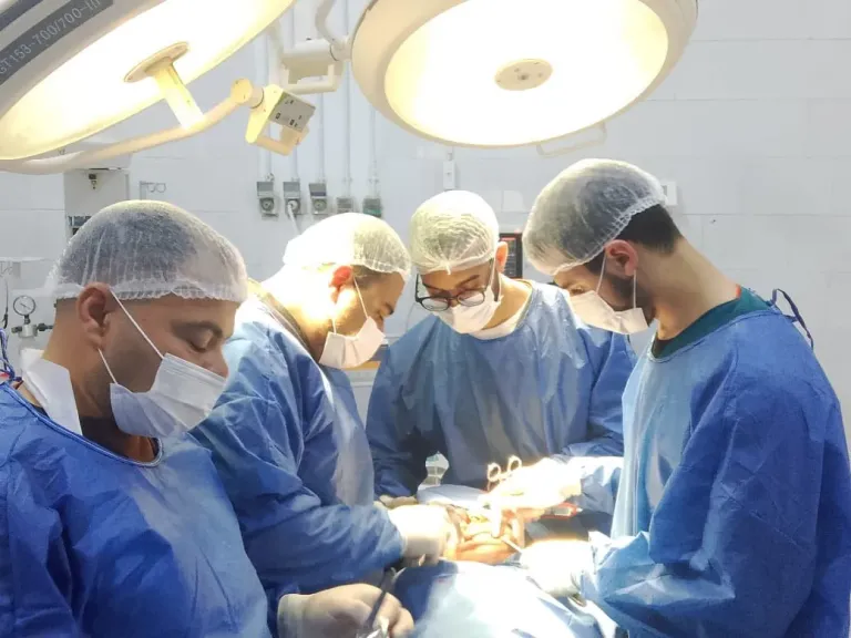 صحة الشرقية تثبيت كسر مضاعف بالفك السفلي بمستشفى فاقوس المركزى
