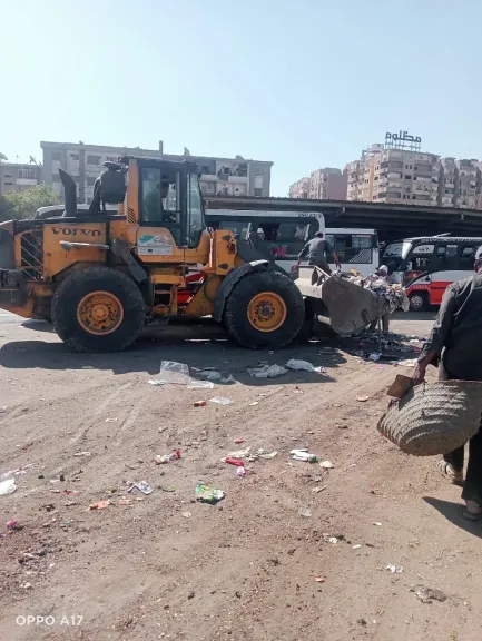 محافظة الجيزة ترفع 600 طن مخلفات بـ دائري أرض اللواء