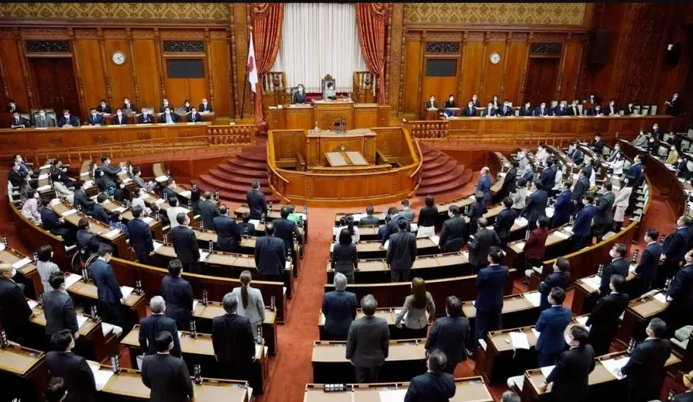 رئيسة وزراء اليابان تعلن حل مجلس النواب الجمعة المقبل