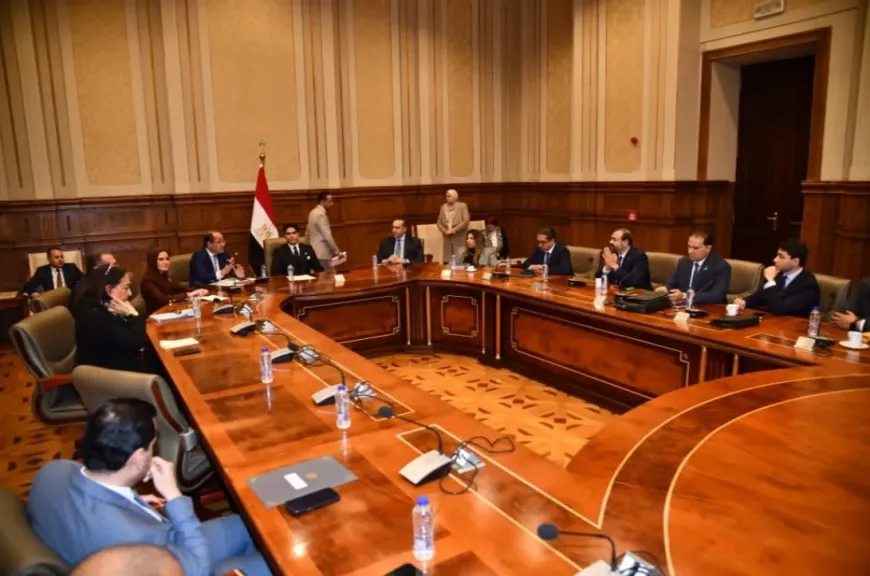 اقتصادية الشيوخ تناقش التيسيرات الضريبية بحضور وزيرا المالية والشئون النيابية |صور