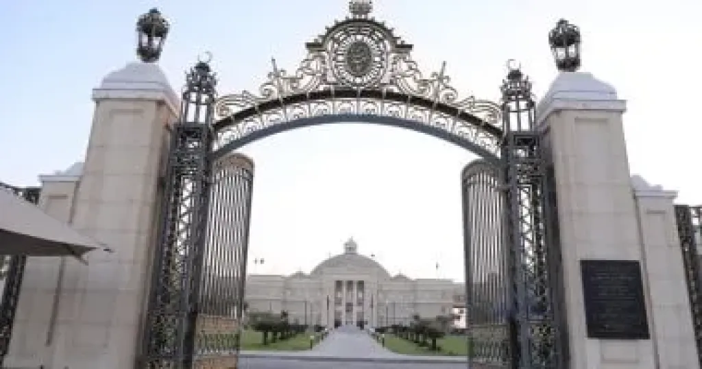 الاقتصاد والعلوم السياسية وطب قصر العيني بجامعة القاهرة يتأهلان لجائزة مصر للتميز الحكومي