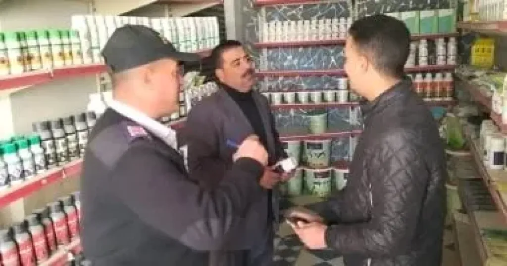زراعة سوهاج تضبط محلين لبيع المبيدات والأسمدة غير مرخصة بمركز أخميم
